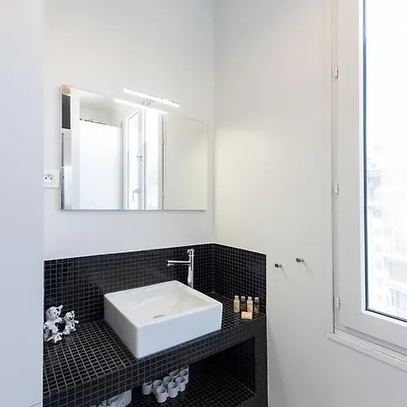 Veeve - Chic Duplex In Quartier Pigalle * Paříž
