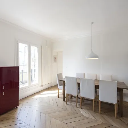 Apartmán Veeve - Chic Duplex In Quartier Pigalle Paříž