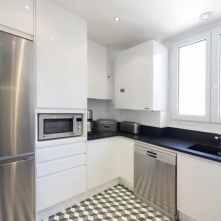 Apartmán Veeve - Chic Duplex In Quartier Pigalle Paříž